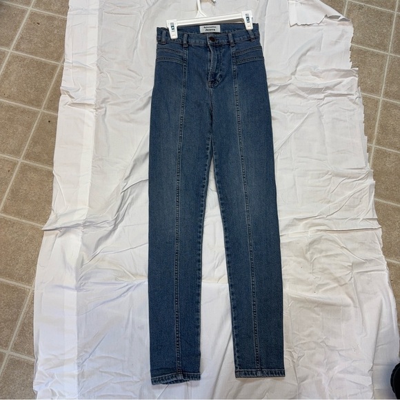 Reformation 70's Jeans Slouchy Wide Leg Cropped Size 23 dark wash - Picture 1 of 5